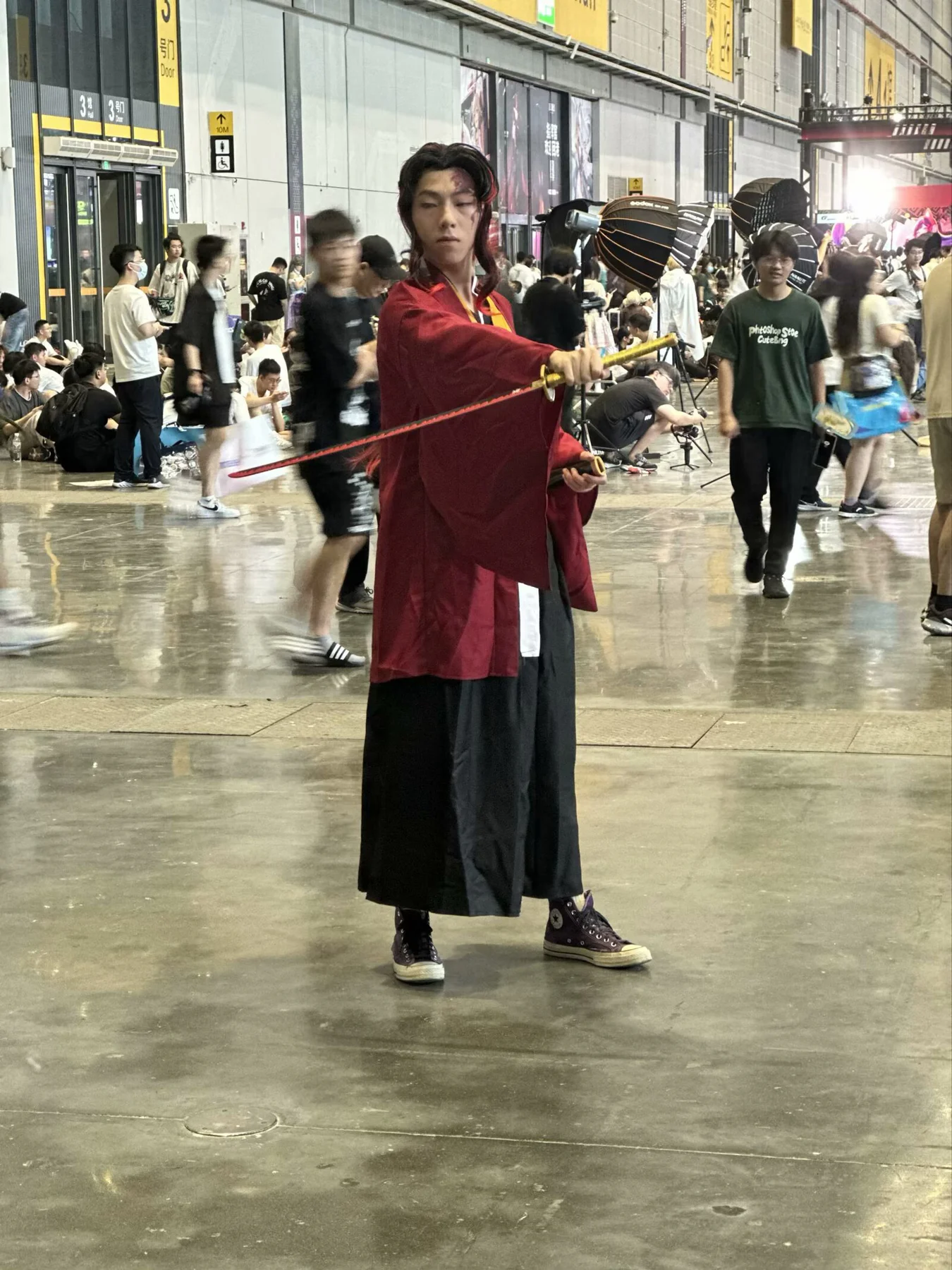 来点coser的配图 4