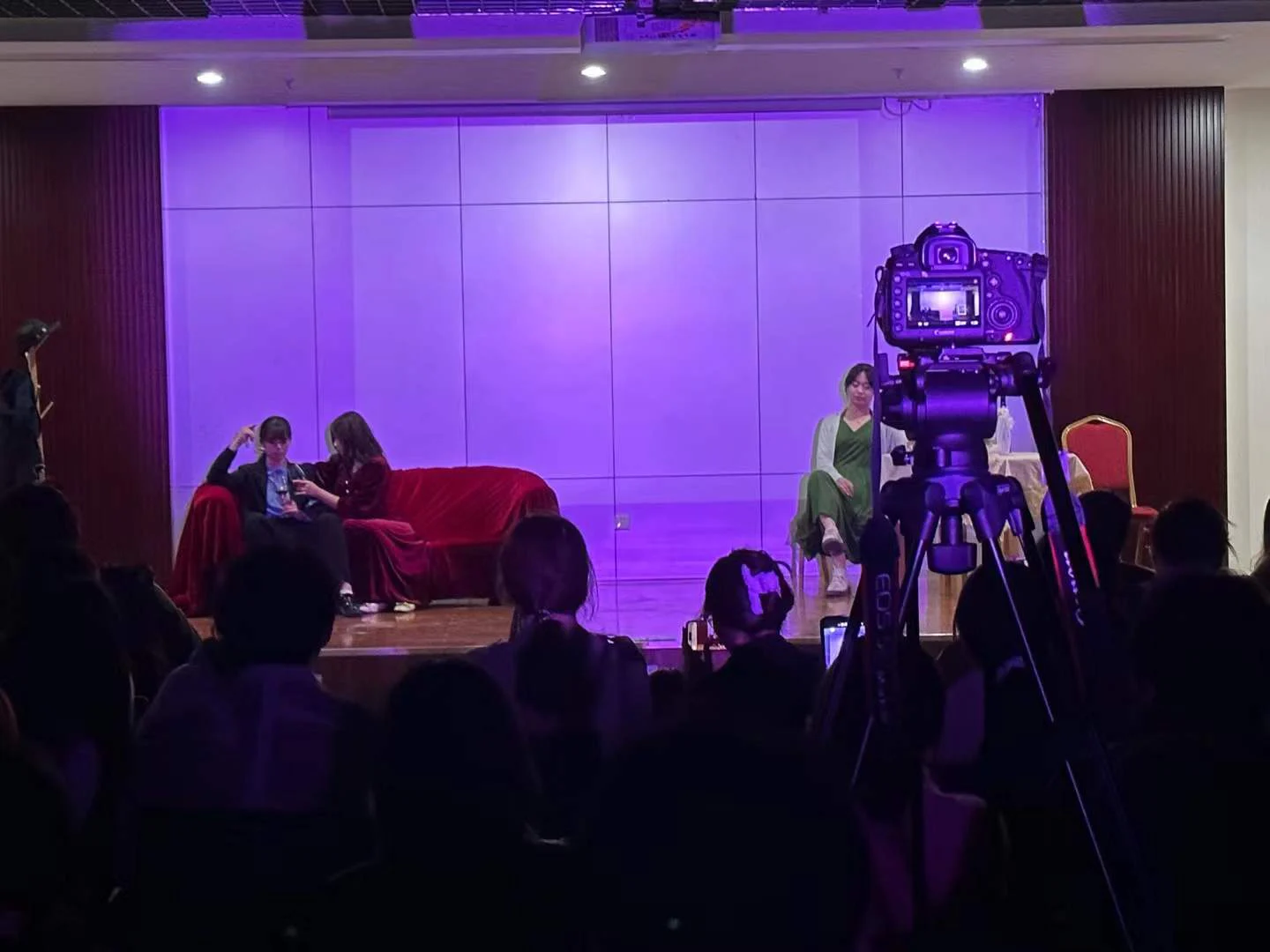 简要分享一下今晚戏剧社的5部原创短剧的感受 2个小时五部...的配图 4